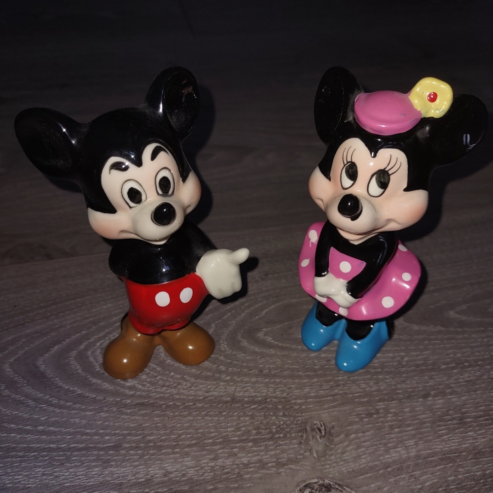 Meet your Posher, mickeymouse rocks